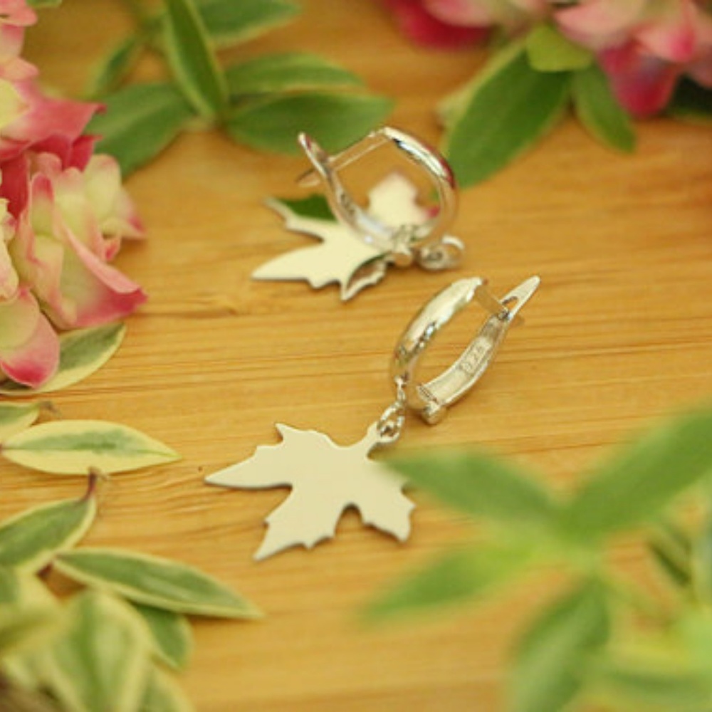 925 Sterling Silver Maple Leaf Dangle Earrings - Picture 5 of 7